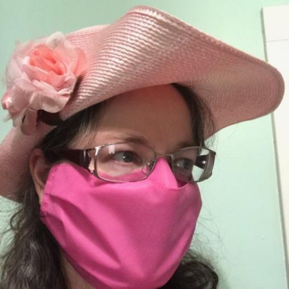 Pink Kentucky Derby with matching accent Flowers